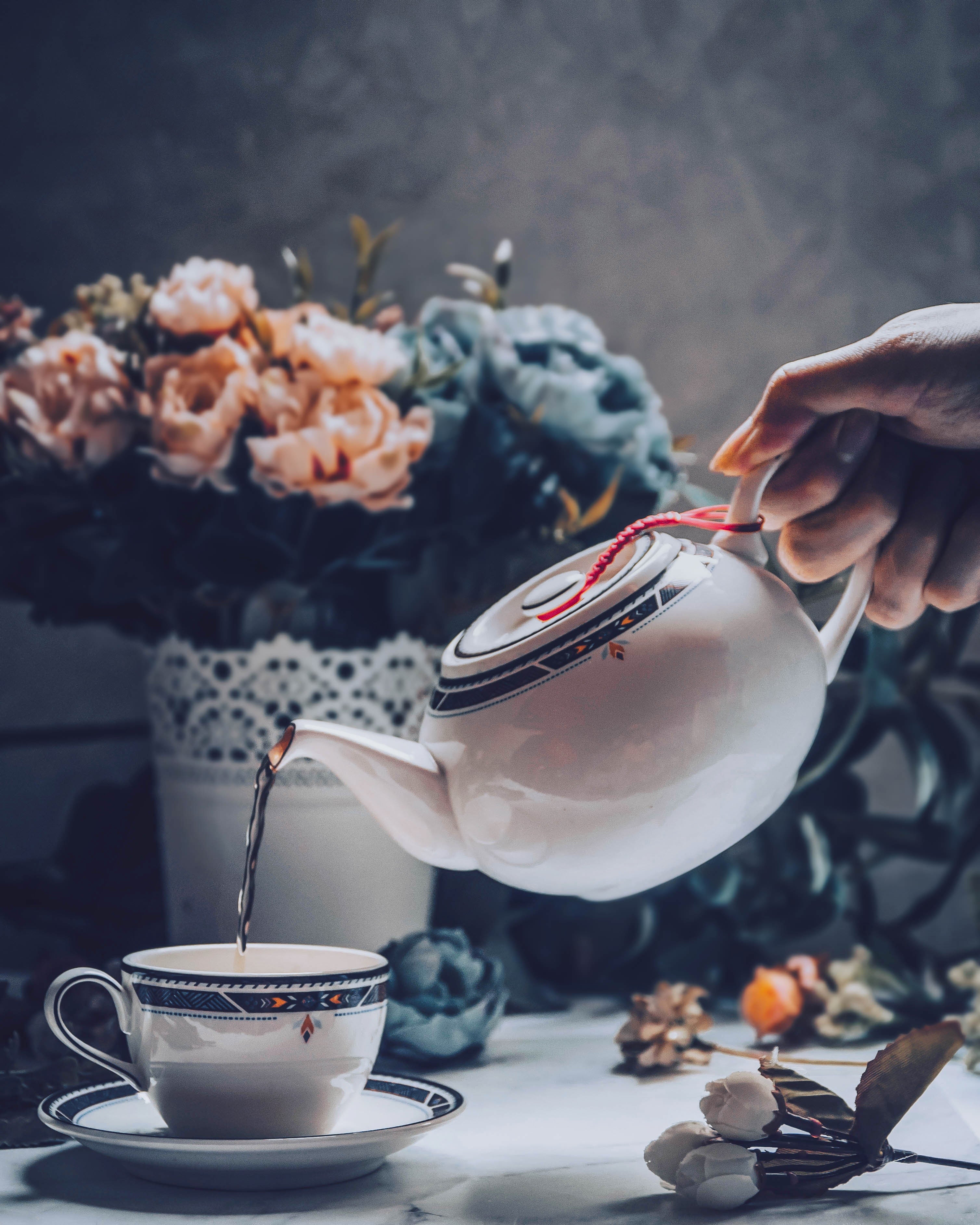 Plastic Tea Bags Release 11.6 billion Microplastic Particles in Just One Cup