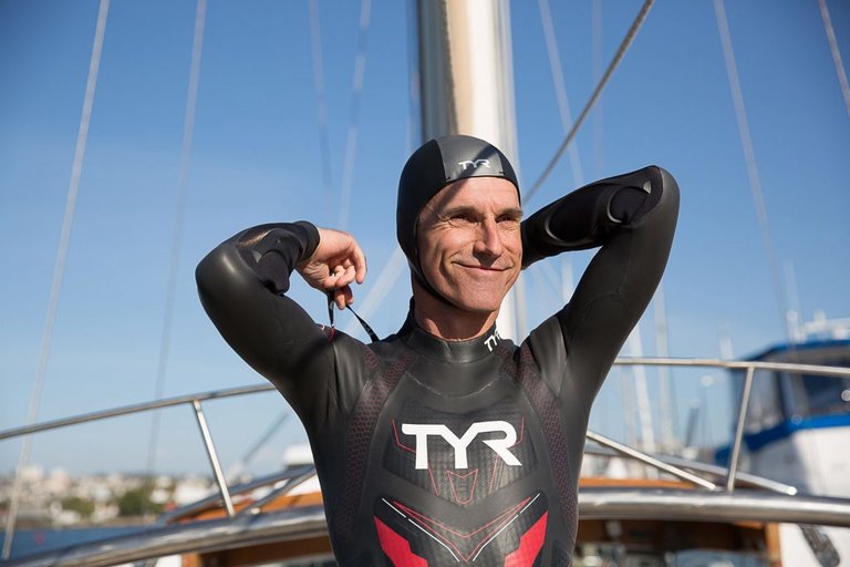 Ben Lecomte to swim across the Pacific Ocean to raise awareness on the ocean pollution crisis!